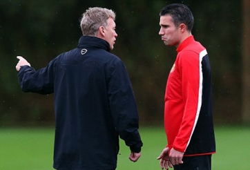 Robin van Persie ủng hộ Man Utd sa thải David Moyes?